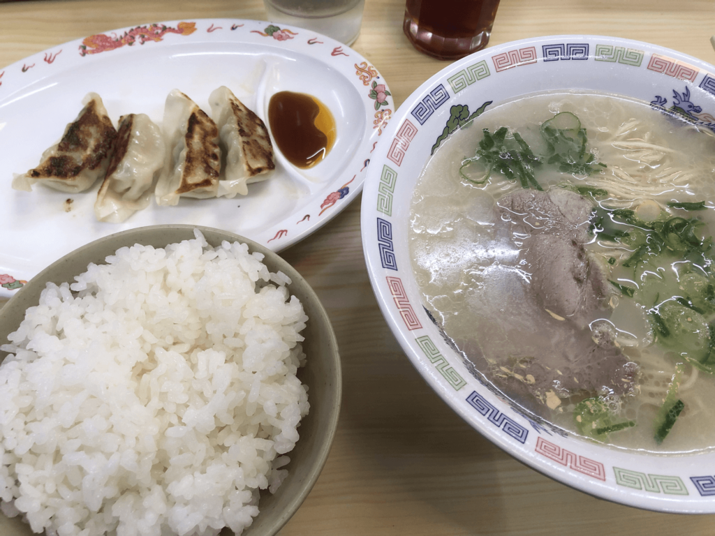 博多 ラーメン は かたや 大野城 店